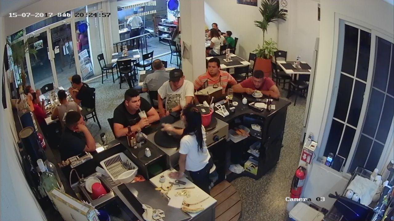 Hotel Y Restaurante Cafe De Paris Rio Dulce Luaran gambar