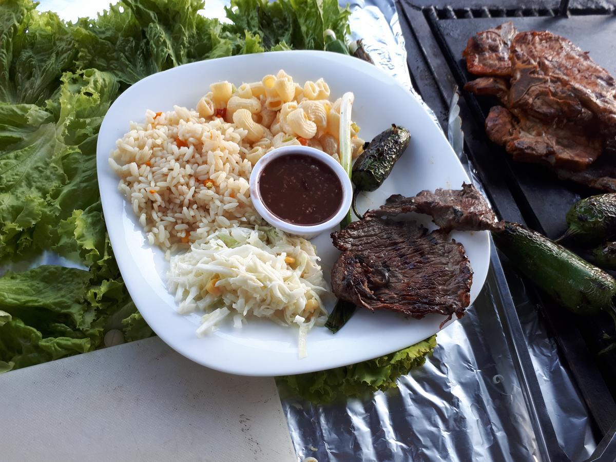 Hotel Y Restaurante Cafe De Paris Rio Dulce Luaran gambar